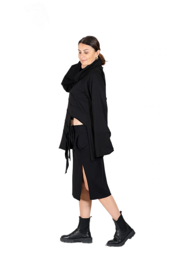 Comfortable Black Blouse with Long Sleeve and Draped Collar - Image 5