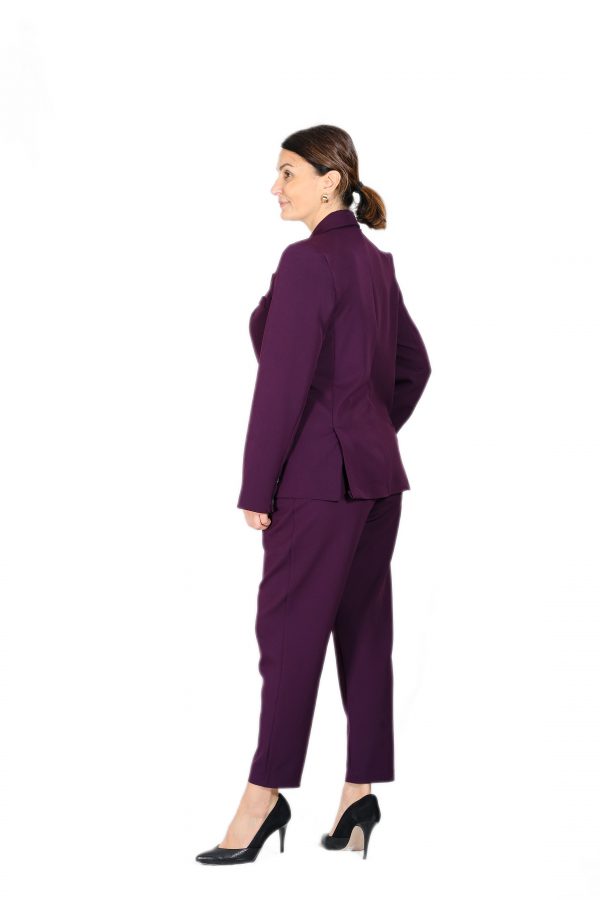 Maroon Elegant Pants with Pockets and Pleats - Image 4